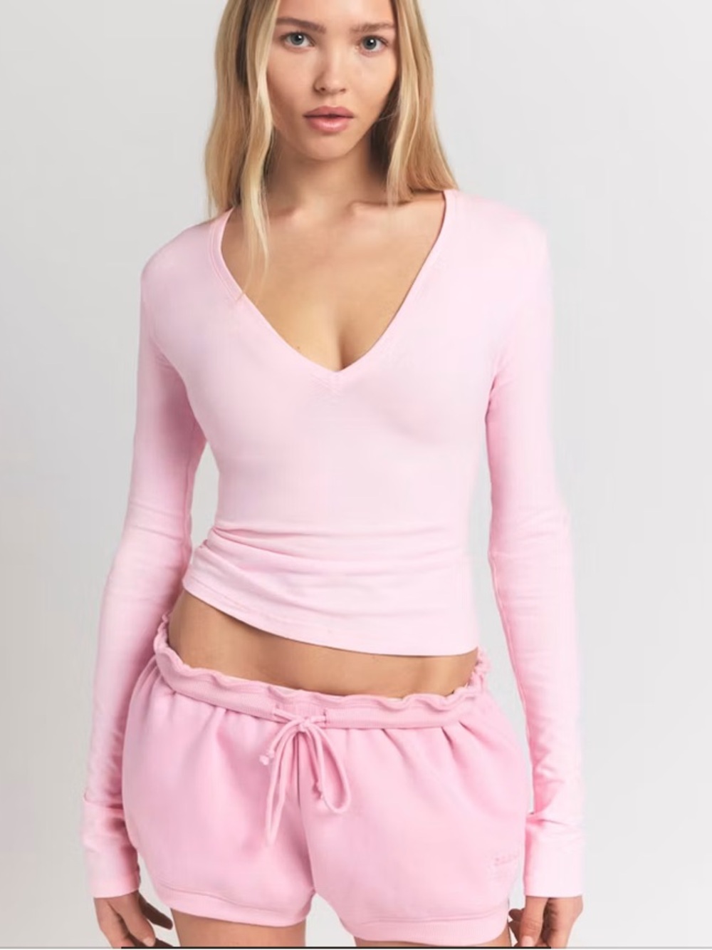 NWT SKIMS deep low plunge tee top shirt new pink long sleeved